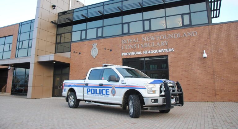 Man found breaking into cars arrested - NTV